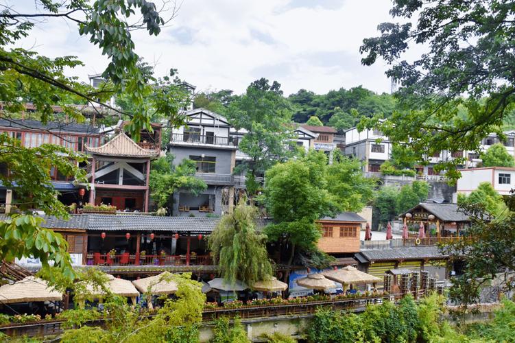 贵州一景区,本是风景优美之地,却因管理不当,导致游客稀少